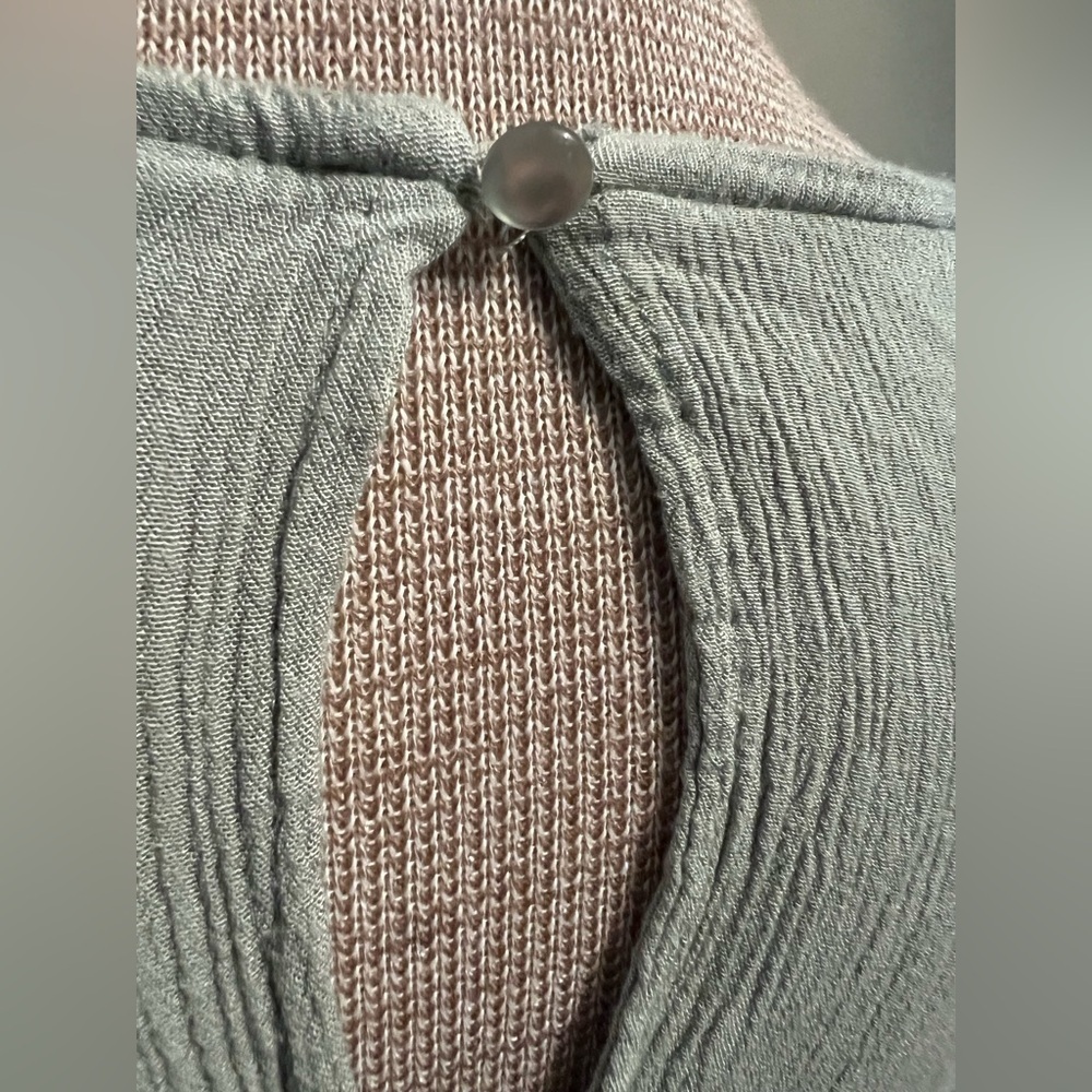 Bobeau Boho Peasant Top - Picture 6 of 8